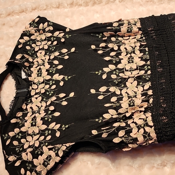 Jessakae Collection Embroidered  Fancy formal dress  Sz Med - Picture 11 of 15